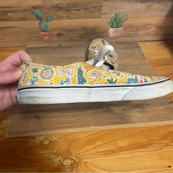 Vans Liberty of London Alice in Wonderland sneakers women’s size 8.5 yellow - Picture 6 of 11